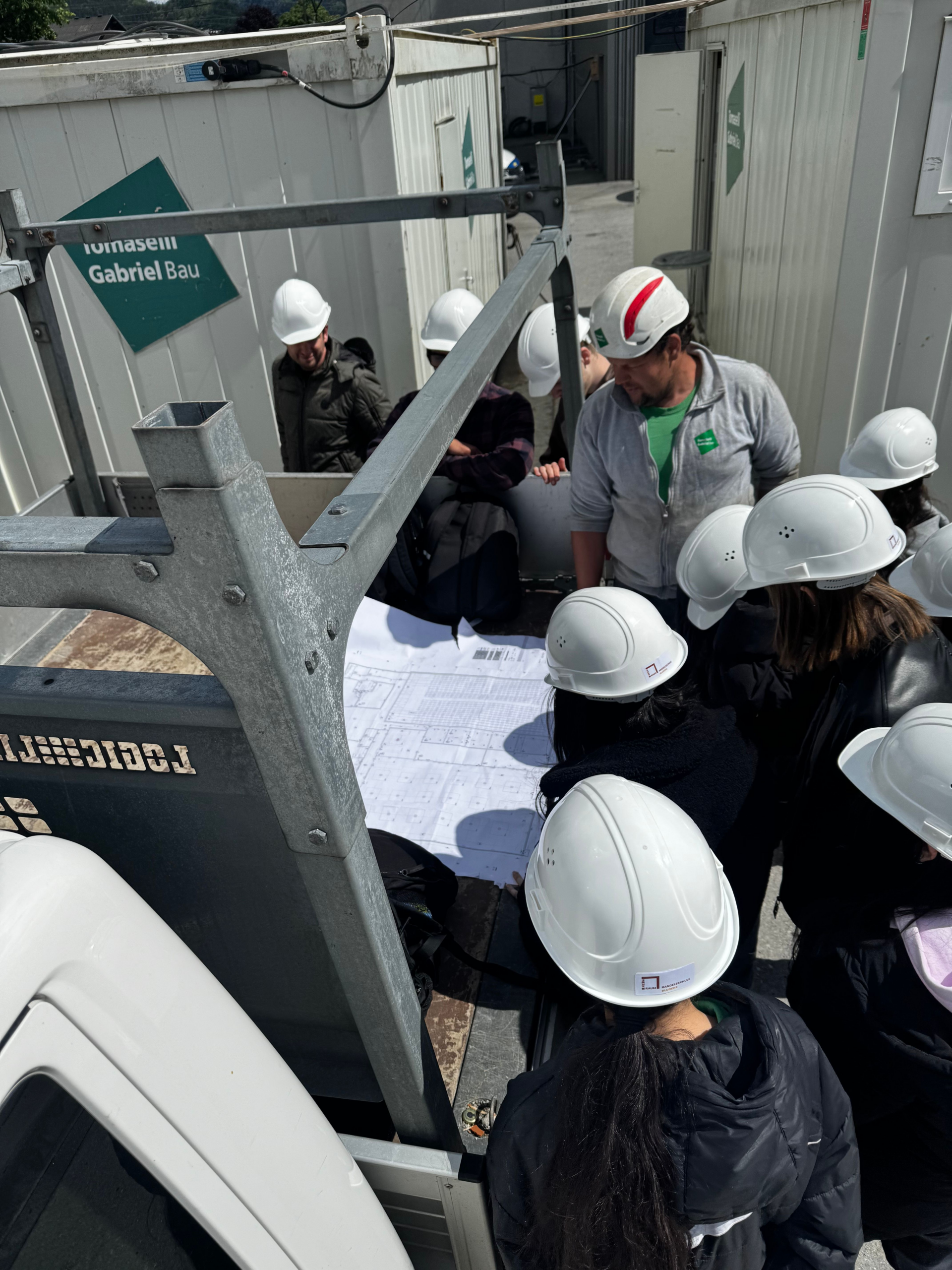 Einblicke in die Praxis auf unserer Baustelle in Nüziders6