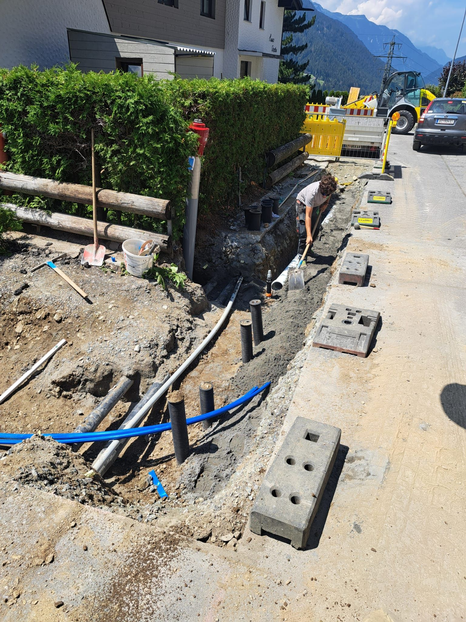 Arbeiten an der Wasserleitung und am Hydranten