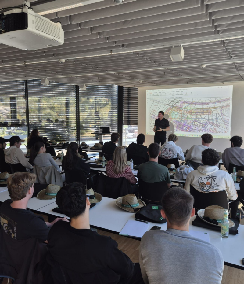 theorie-trifft-praxis-unsere-htl-mentorenklasse-zu-besuch-featured